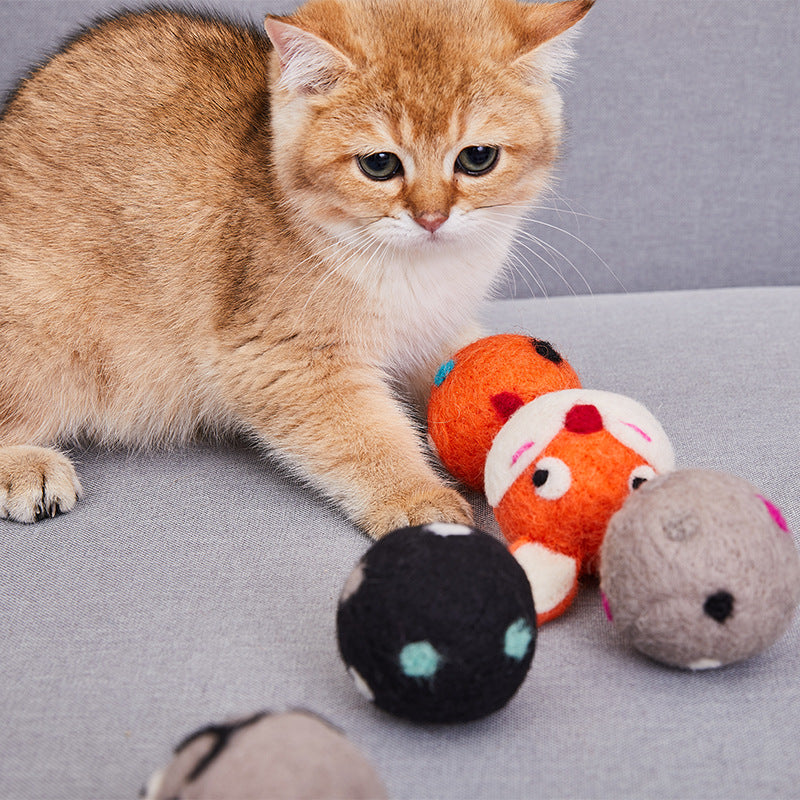 Colorful Felt Stretch Ball Cat Toy Ball